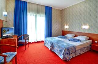 Отель Aqua Hotel Варна Стандартный двухместный номер с 1 кроватью или 2 отдельными кроватями-2