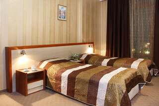 Отель Business Hotel Premier Велико-Тырново Двухместный номер с 1 кроватью или 2 отдельными кроватями - Бесплатная парковка-3