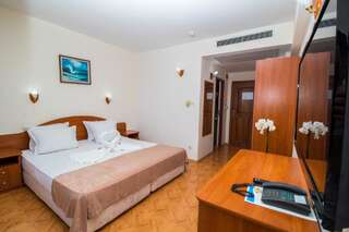 Отель Hotel Sunny Созополь Двухместный номер с 1 кроватью с видом на море-2
