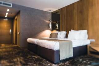 Отель Pirin Park Hotel Сандански Двухместный номер Делюкс с 1 кроватью или 2 отдельными кроватями, бесплатный доступ в спа-центр-16