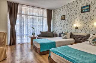 Отель Hotel Kavkaz Golden Dune Солнечный Берег Двухместный номер с 1 кроватью или 2 отдельными кроватями и балконом-1