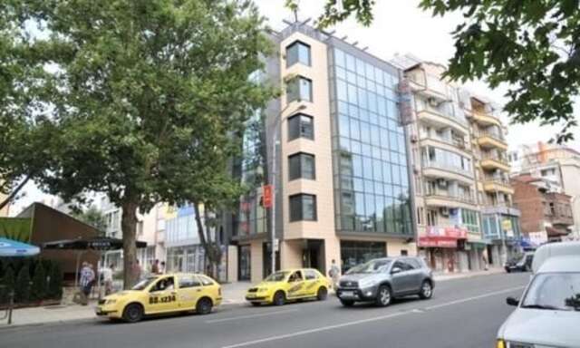 Отель Hotel Burgas Free University Бургас-5