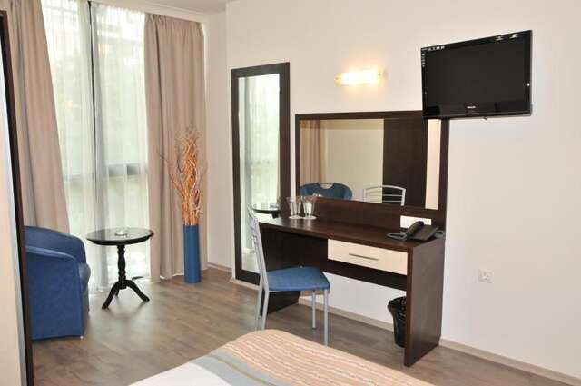 Отель Hotel Burgas Free University Бургас-49