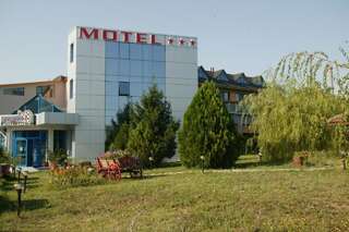 Мотели Formula 1 Motel Бяла