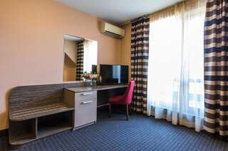 Отель Plaza Hotel Plovdiv Пловдив Double Studio (Balcony) Free Parking-13