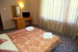 Отель Prim Hotel Сандански Двухместный номер с 2 отдельными кроватями-5