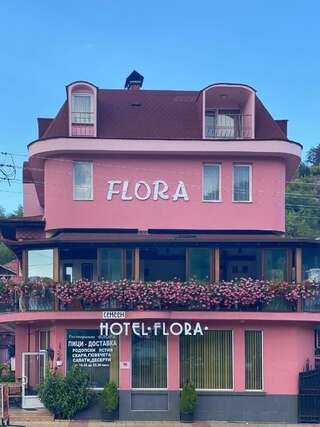 Отель Family Hotel Flora Златоград