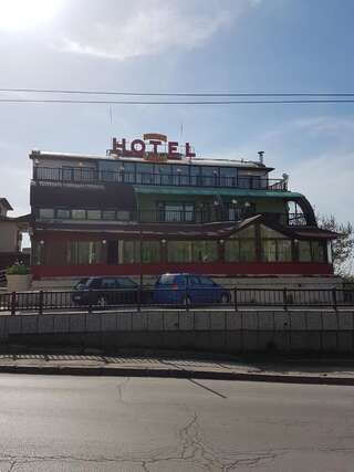 Отель Brani Family Hotel Русе