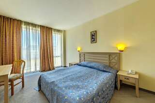 Отель DAS Club Hotel Sunny Beach - All Inclusive Солнечный Берег Двухместный номер с 1 кроватью и балконом (для 2 взрослых и 1 ребенка)-3
