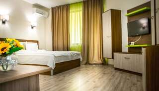 Отель Eco Hotel Momata Kolarovo