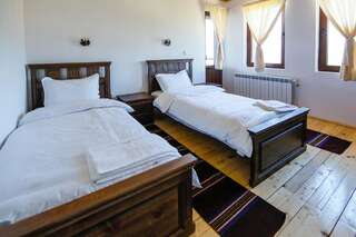 Гостевой дом Kalpacite Guest Hauses Skrebatno