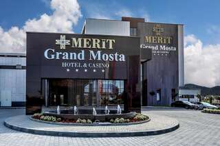 Отель Merit Grand Mosta Spa Hotel & Casino Свиленград