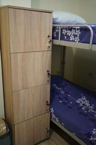 Хостелы Hostel Plovdiv Пловдив Односпальная кровать в общем номере с 4 кроватями-4