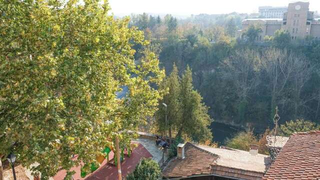 Дома для отпуска The Sunny Guest House of Veliko Turnovo Велико-Тырново-35