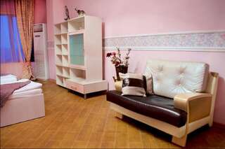Хостелы Гранд Хостел Ереван Ереван Бюджетный двухместный номер с 2 отдельными кроватями и общей ванной комнатой-2
