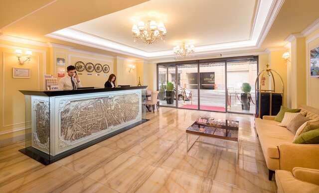 Отель Paris Hotel Yerevan Ереван-18