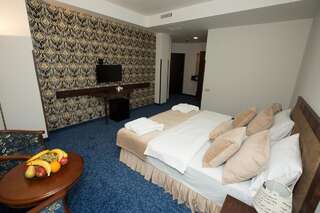 Отель Faria Boutique Hotel Цахкадзор Улучшенный двухместный номер с 1 кроватью-1