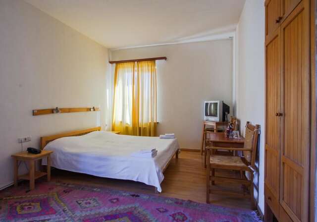 Отель Hotel Mirhav Горис-84