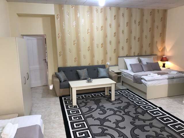 Гостевой дом Lind Hostel and Guest House Гюмри-40