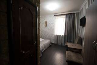 Отель Baron Hotel Ванадзор Большой двухместный номер с 1 кроватью-3