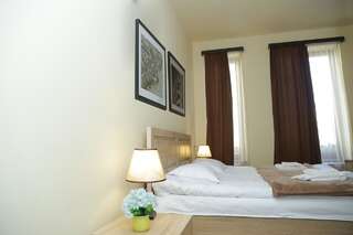 Гостевой дом Guest House MARGARYAN Ереван Стандартный двухместный номер с 1 кроватью или 2 отдельными кроватями-1