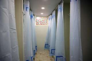 Хостелы Ara Hostel Ереван Спальное место на двухъярусной кровати в общем номере для мужчин-23