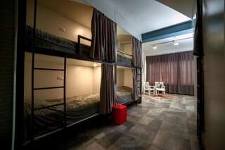 Хостелы Loft Hostel Гюмри Односпальная кровать в общем номере для женщин-11