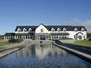 Отель Westport Country Lodge Hotel Уэстпорт