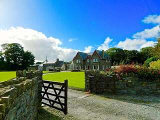 Отели типа «постель и завтрак» Lake House Dunmanway