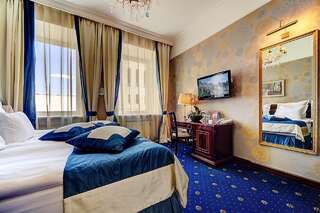 Гостиница Золотой треугольник Санкт-Петербург Двухместный номер Делюкс с 1 кроватью или 2 отдельными кроватями-4