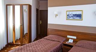 Гостиница Винтаж Отель Калуга Двухместный номер "Комфорт" с 2 отдельными кроватями-1