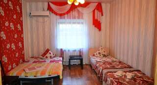 Гостевой дом Guesthouse Ekaterina Ейск Семейный номер-студио-12