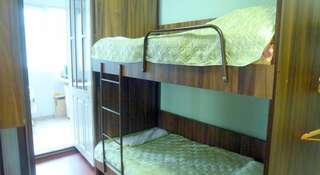 Хостел Хостел Сова Лазаревское Кровать в общем 8-местном номере для мужчин-4