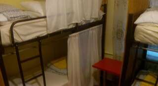 Гостиница Hostel Tepliy Краснодар Спальное место на двухъярусной кровати в общем номере для мужчин-2