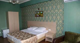 Отель Антика Сочи Двухместный номер с 1 кроватью или 2 отдельными кроватями и балконом-4