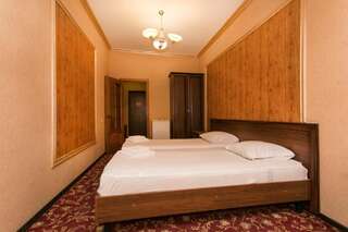 Гостиница Жемчуг Сочи Стандартный двухместный номер с 2 отдельными кроватями-1