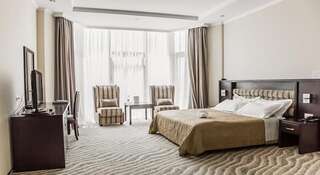 Гостиница Аквамарин Курортный Комплекс Севастополь Улучшенный двухместный номер с 1 кроватью и видом на море-5