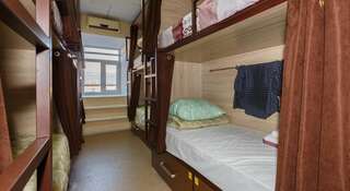 Хостел Fresh Hostel Kazan Казань Место на двухъярусной кровати в общем 8-местном номере для мужчин-3