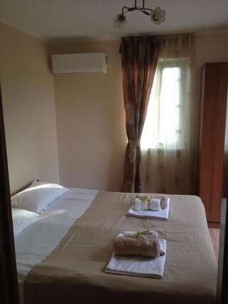 Гостевой дом Guest House Nartaa Гудаута Дом с 2 спальнями-9