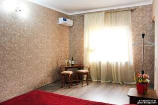 Гостевой дом AQUAMARINE Сухум Двухместный номер с 2 отдельными кроватями и собственной ванной комнатой-39