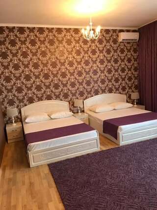 Гостевой дом Skurcha Guest house Dacha Семейный номер с балконом-5