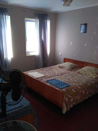 Гостевой дом Guest House on Kurortnaya 105 Gulrip'shi Трехместный номер эконом-класса-5