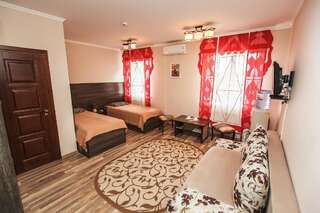 Мини-отель Slavyanskaya Hata Hotel Барановичи Улучшенный двухместный номер с 2 отдельными кроватями-14
