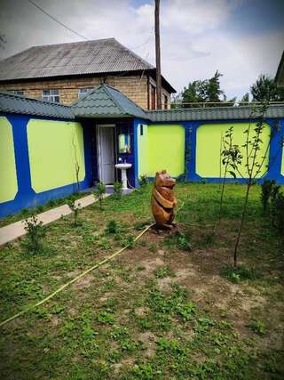 Виллы Red House with Garden Габала Вилла с видом на сад-38