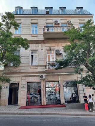 Отель Nizami street hotel 1 Баку Двухместный номер с 1 кроватью или 2 отдельными кроватями, общая ванная комната-8