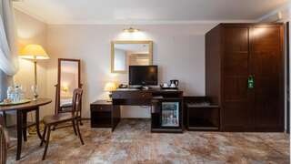 Отель Kyivska Russ Resort Medical & Spa Сходница Улучшенный двухместный номер с 1 кроватью или 2 отдельными кроватями-12