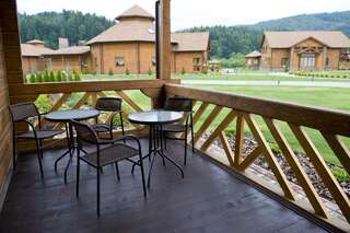 Отель TAOR Karpaty Resort & Spa Сходница Коттедж с 3 спальнями-4