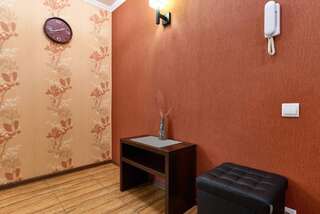 Апартаменты Home Hotel Apartments on Kontraktova Ploshcha Киев Апартаменты: ул. Хорива, 50-8