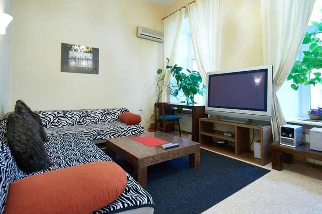 Апартаменты Home-Hotel Apartments on Maidan Nezalezhnosti Square Киев-48