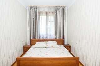 Апартаменты Apartment on Yatsenka Street near Intourist Hotel Запорожье-5